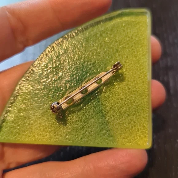 Glass art brooch pin, very eye catching for jacket / blazer lapel. NEW Jewellery - Picture 5 of 11